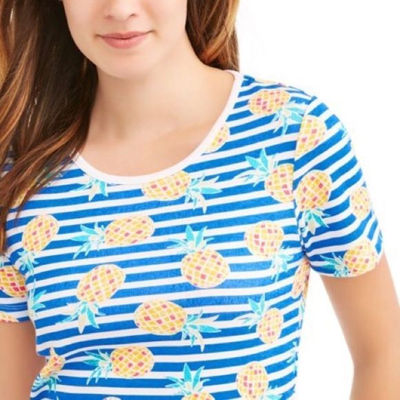 Beautiful Pineapple Shirt - Picture 2 of 3